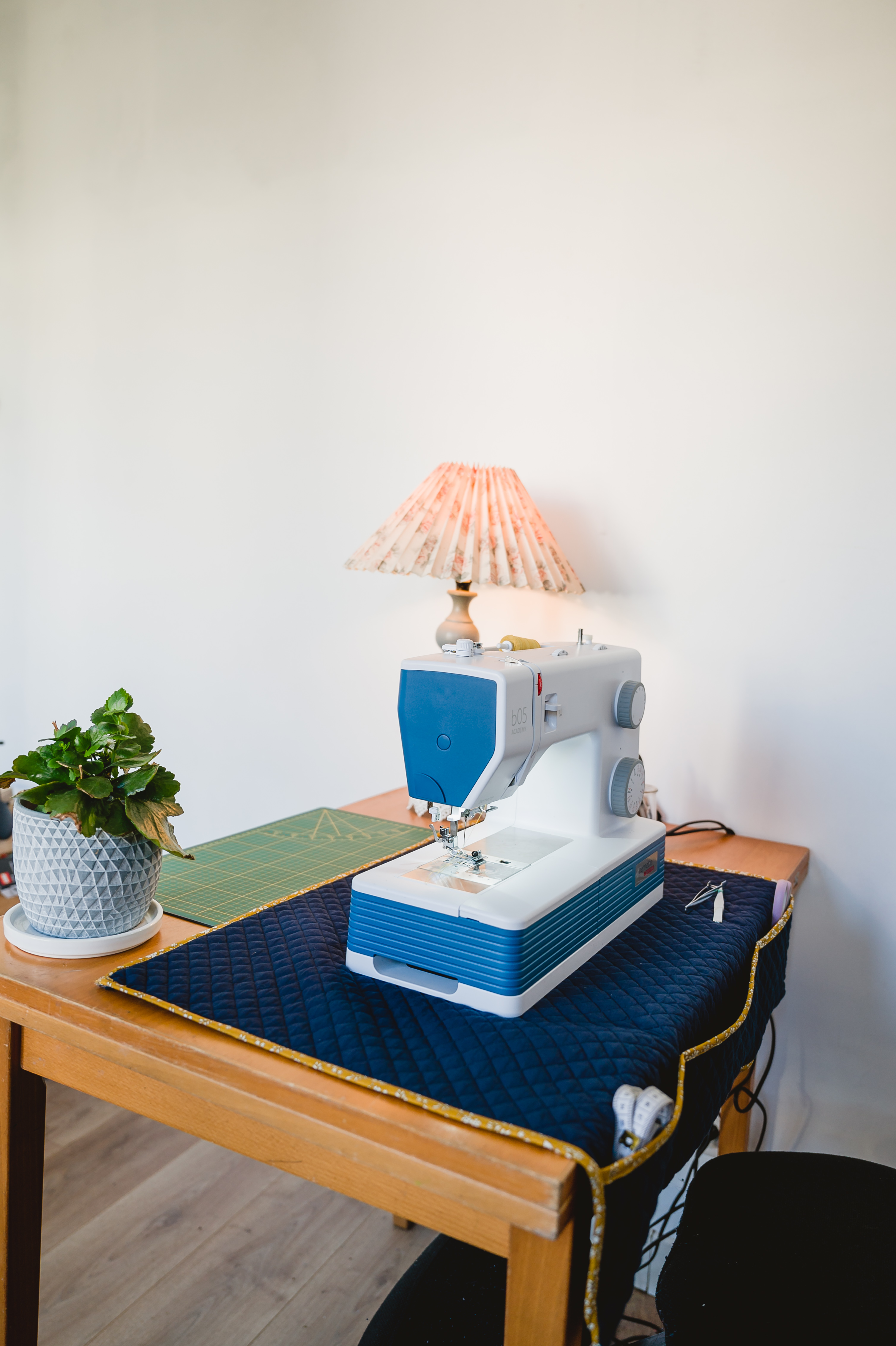 Tapis De Machine à Coudre Avec Poches - Housse Anti-poussière Et Organiseur D'accessoires, Motif Bleu, 66x61 Cm